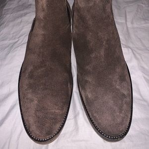 (New)never worn -Men’s Rodd and Gunn Chelsea boots